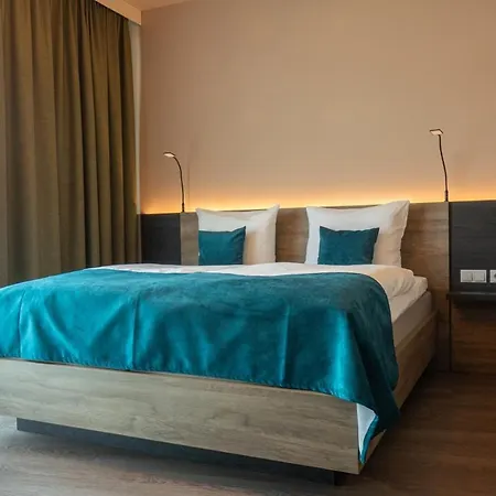 H24 Stadthotel Bernau 호텔