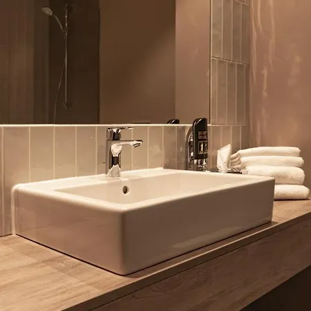 فندق H24 Stadthotel Bernau 3*