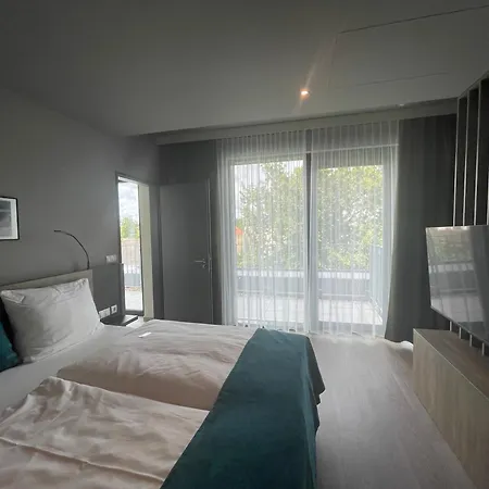 H24 Stadthotel Bernau فندق برناو باي برلين