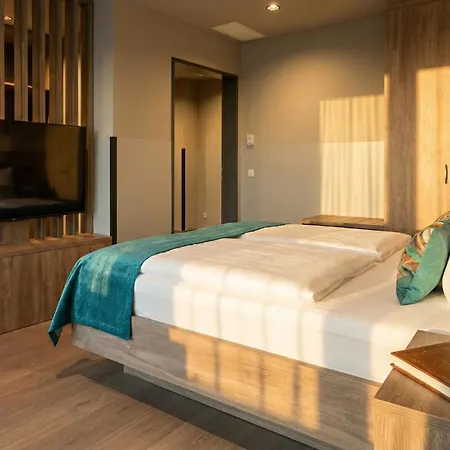 H24 Stadthotel Bernau 3* ברנאו ביי ברלין