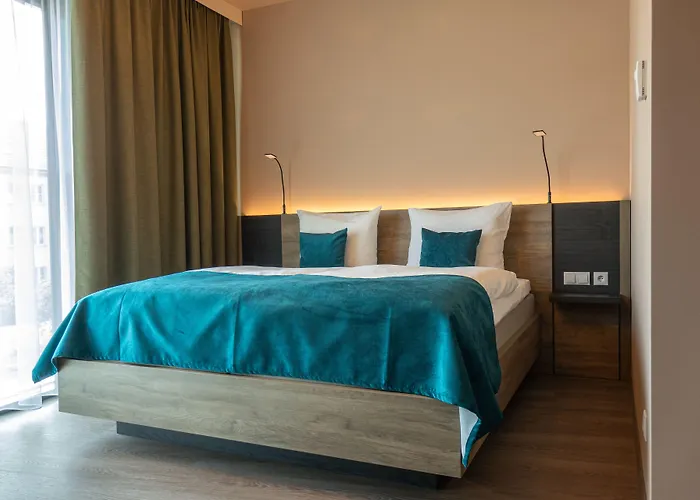 H24 Stadthotel Bernau 3*