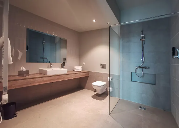 H24 Stadthotel Bernau 3*